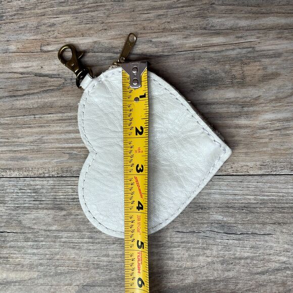 Portland Leather Heart Pouch Bag Key Chain White Leather Zip Clip Hook - Picture 5 of 6